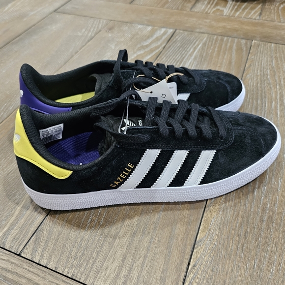 adidas Shoes - Adidas GAZELLE ADV SHOES, Unisex Men's Size 9, Women's Size 10